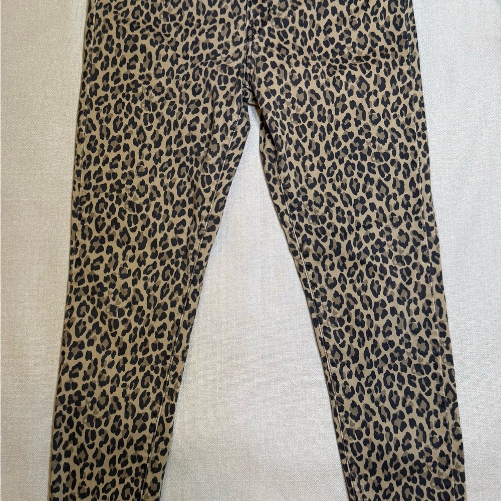 Levi's High Rise Leopard Print Jeans